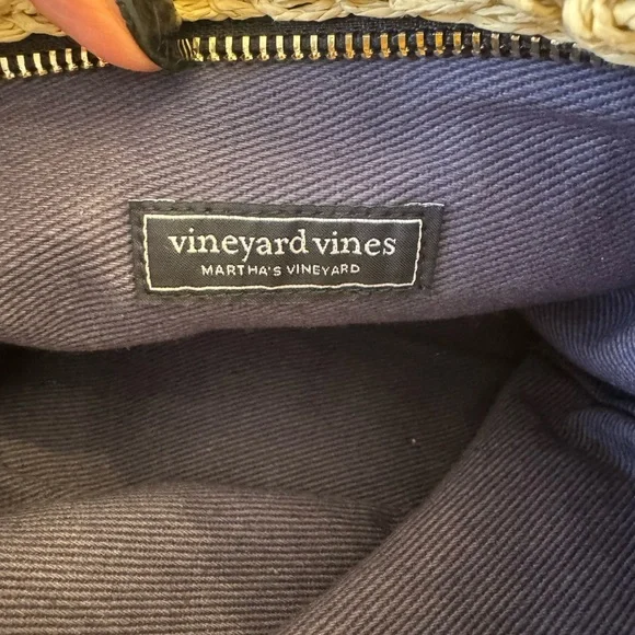 Nearly new! Vineyard Vines Navy Gingham 2 Way Bag - Picture 9 of 15
